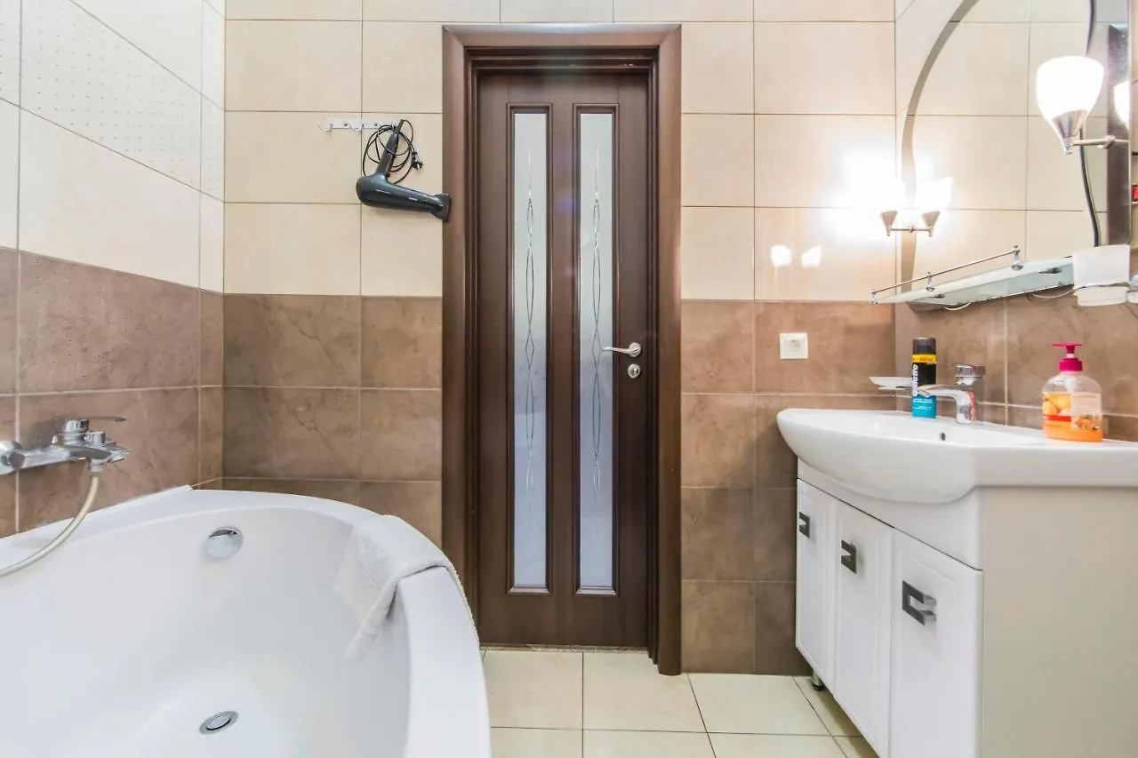 Rent-Kiev 2 Min Metro Chernihivska Lux 0*, Киев