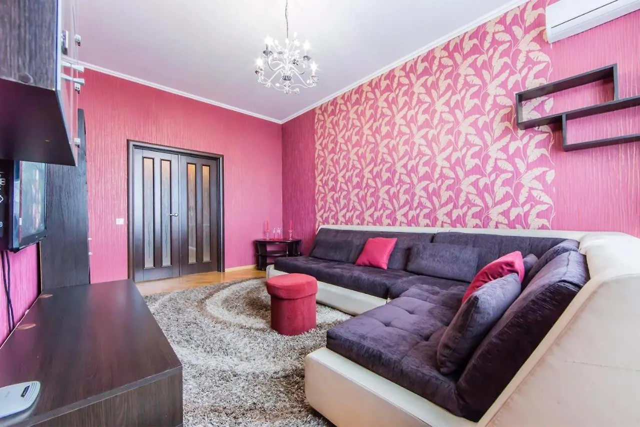 Апартаменты Rent-Kiev 2 Min Metro Chernihivska Lux